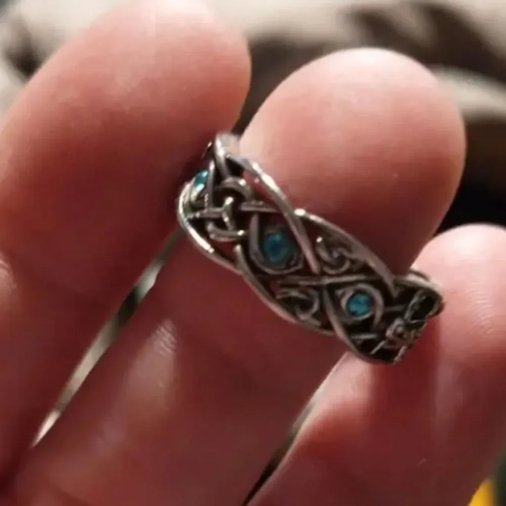 Unisex Silver Celtic Knot wolf Ring with Blue Accents sz 6